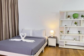 Studio apartment at Regalia Residence The Sky pool suites